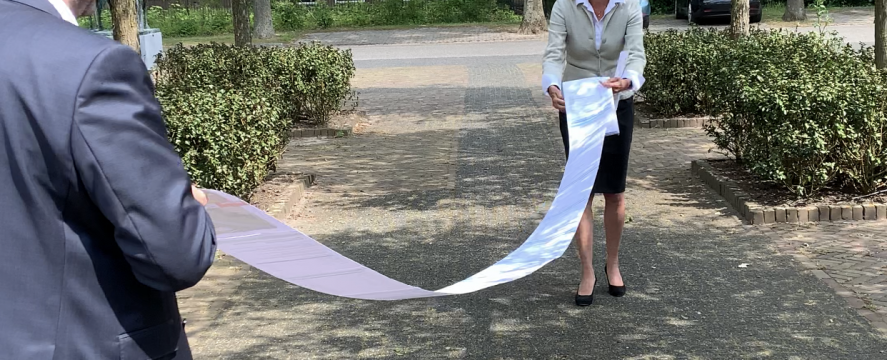https://lingelandschap.nl/621-handtekeningen-aangeboden-aan-burgemeester/